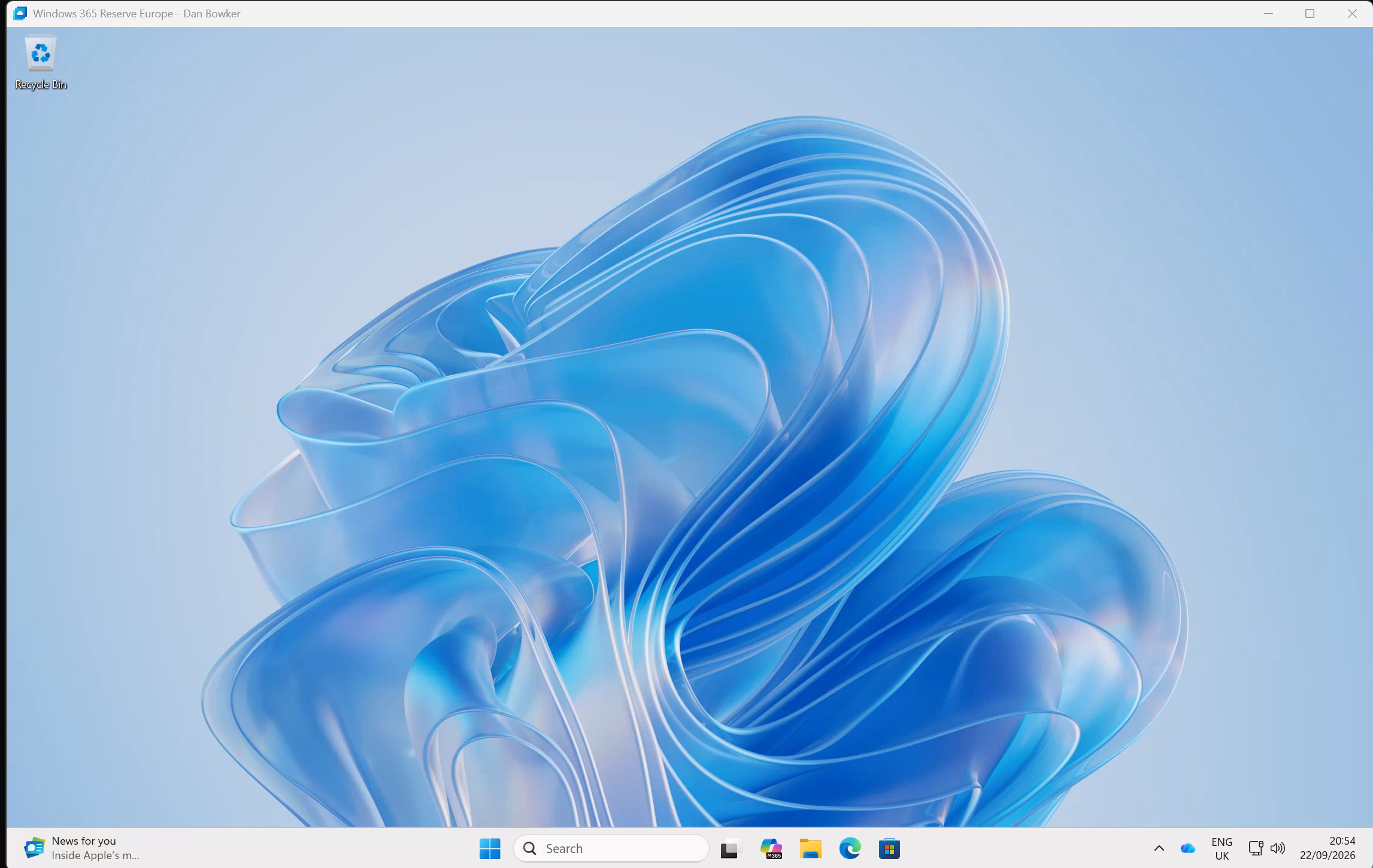A Windows 11 desktop running inside the Windows 365 Reserve Cloud PC.